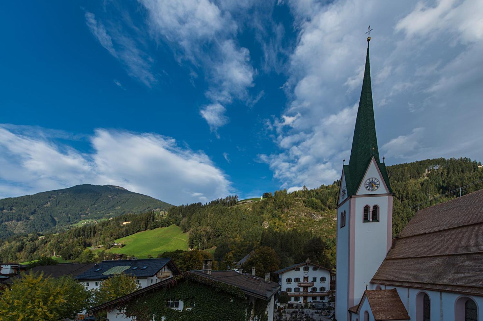 Hotel Zum Pinzger 3*